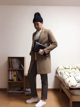 「部屋撮り」｜「アイテム（ニットキャップ/ビーニー）」を使った、アキさん（メンズ・172cm）の秋コーディネート