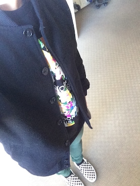 「アイテム（デニムパンツ、グリーン系）」を使った、お かさん（レディース・155cm）の冬コーディネート