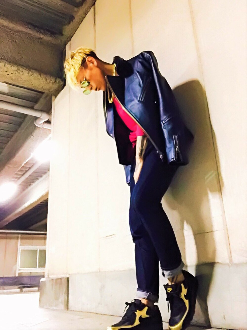 「JACKROSEのラムレザーダブルライダース　TYPE－1（ライダースジャケット、ブルー系）」を使った、TETUさん（メンズ・174cm）の秋コーディネートの1枚目の写真