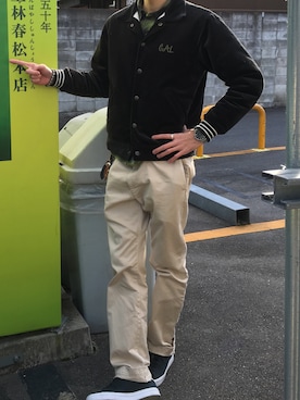 「CALEE（キャリー）のアイテム（チノパンツ）」を使った、croさん（メンズ・182cm）の冬コーディネート