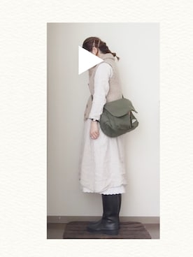 「IT SHAKES HANDS（イットシェイクハンズ）のアイテム」を使った、m i m i 𓍯さん（レディース・161cm）の秋コーディネート