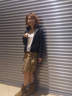 「AVIREX（アヴィレックス）のAVIREX(アヴィレックス）　レディース　長袖　セパレート　ドルマンスリーブ　Tシャツ（Tシャツ/カットソー）」を使った、Hitomiさん（レディース・161cm）の秋コーディネート
