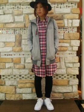 「スウェット×シャツ」｜Hitomiさん（レディース・161cm）の冬コーディネート