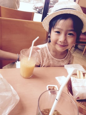 「ZARA（ザラ）のアイテム（Tシャツ/カットソー、ピンク系）」を使った、ゆちのさん（キッズ・120cm）の夏コーディネート