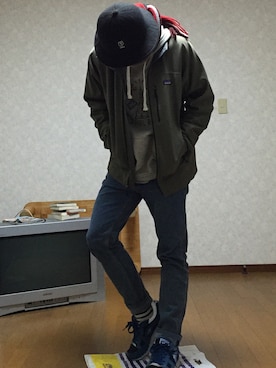 「アイテム（ナイロンジャケット）」を使った、かにかまさん（メンズ・170cm）の秋コーディネート