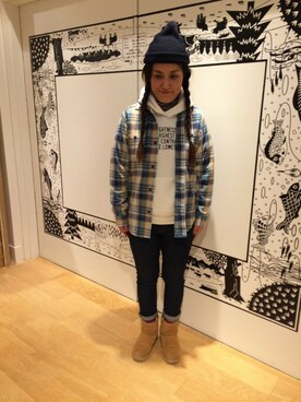 「coen（コーエン）のストレッチデニムスキニー（デニムパンツ、ブルー系）」を使った、モナコさん（レディース・165cm）の冬コーディネート