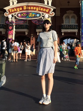 「ひざ丈スカート」｜「アイテム（ニットキャップ/ビーニー）」を使った、Youri Yamazakiさん（レディース・169cm）の夏コーディネート