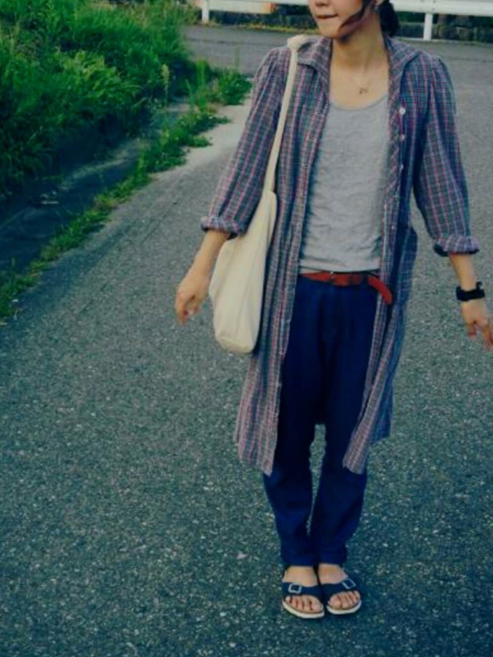 「シャツワンピ、MHL.、vintage、過去、夏」｜「vintage/usedのアイテム（トートバッグ、ベージュ系）」を使った、みけさん（レディース・164cm）の夏コーディネートの1枚目の写真