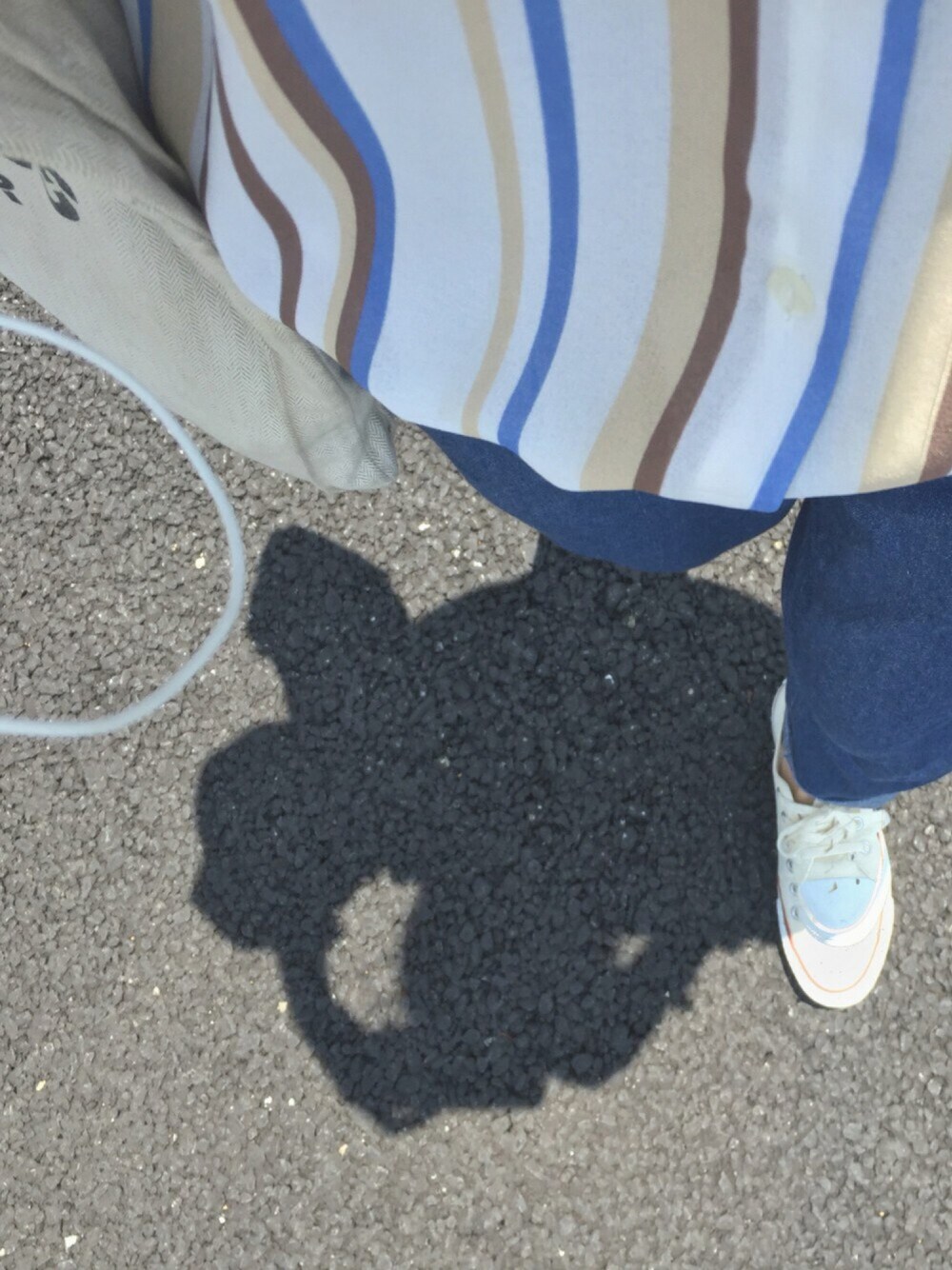 「vintage、コンバース、スニーカー」｜「CONVERSEのCONVERSE/コンバース　 ALLSTAR OX                 （スニーカー、ベージュ系）」を使った、みけさん（レディース・164cm）の夏コーディネートの1枚目の写真