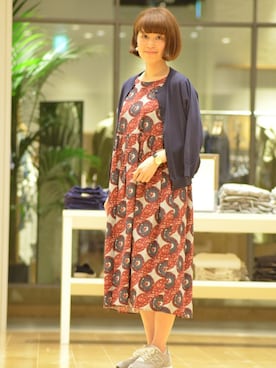 「JOHN SMEDLEY（ジョンスメドレー）のアイテム」を使った、BSHOPみなとみらいスタッフさん（レディース・155cm）の春コーディネート
