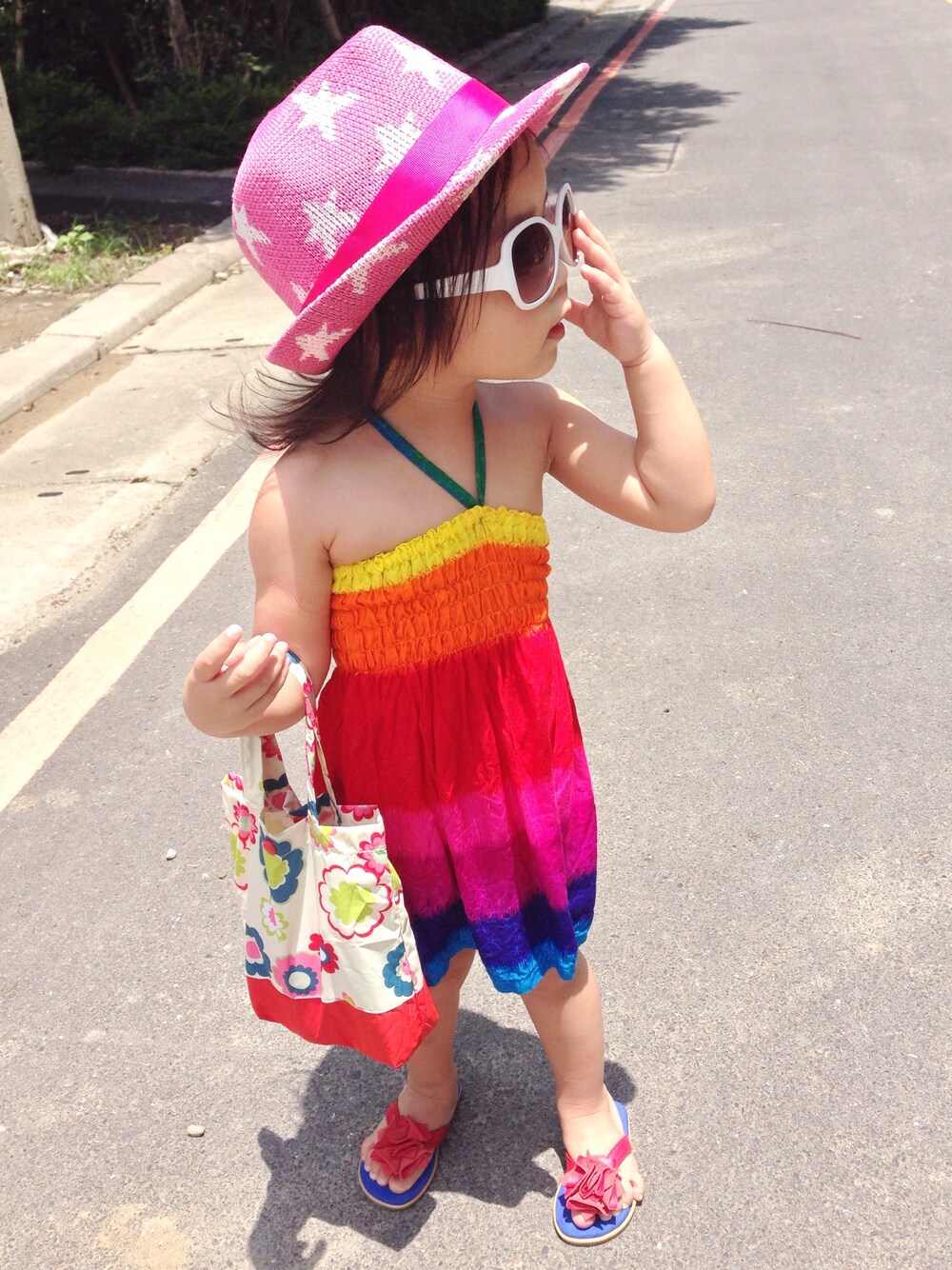 「H&M、Taiwan、TAIPEI、double.b」｜「MIKI HOUSEのアイテム（キャップ、ピンク系）」を使った、Aureliaさん（キッズ・90cm）の夏コーディネートの1枚目の写真