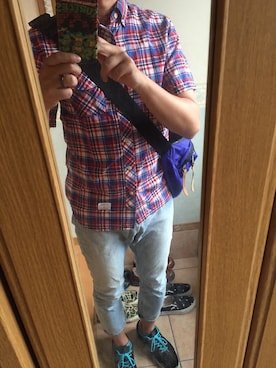 「アイテム（ボディバッグ/ウエストポーチ、ブルー系）」を使った、T.Uさん（メンズ・183cm）の秋コーディネート