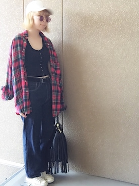 「TOMMY HILFIGER（トミーヒルフィガー）のアイテム（キャップ、ホワイト系）」を使った、ｙさん（レディース）の秋コーディネート