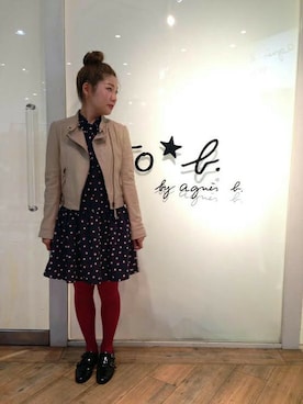「赤タイツ」｜「アイテム（ライダースジャケット）」を使った、agnes b.　西宮阪急店さん（レディース・156cm）の冬コーディネート
