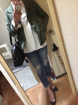 「Yves Saint Laurent rive gauche（イヴサンローランリヴゴーシュ）のアイテム（ハンドバッグ）」を使った、hana☆changさん（レディース・161cm）の春コーディネート