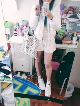 「アイテム（アナログ腕時計、ピンク系）」を使った、Tiffanyさん（レディース・165cm）の冬コーディネート