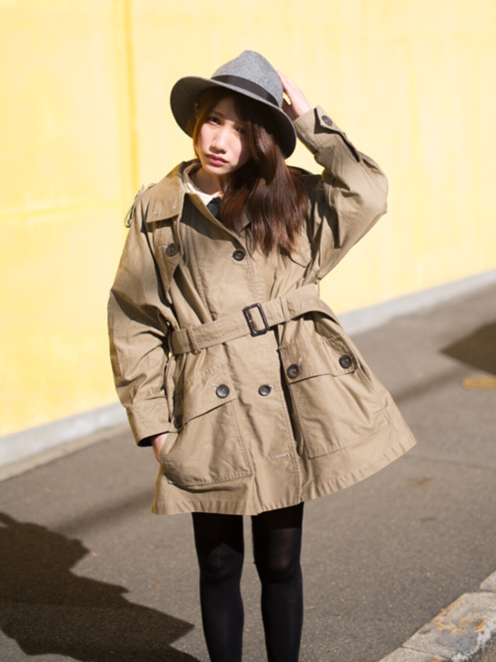 「ビッグシルエット、 ハット、ジャケットスタイル」｜「glambのDue hat（ハット）」を使った、土屋まやさん（レディース・161cm）の冬コーディネートの1枚目の写真