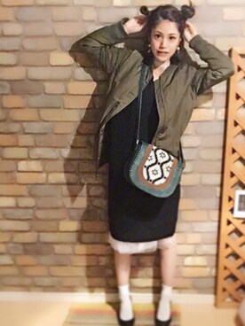 「NATURAL BEAUTY BASIC（ナチュラルビューティーベーシック）のアイテム（MA-1）」を使った、riyucoさん（レディース・164cm）の秋コーディネート