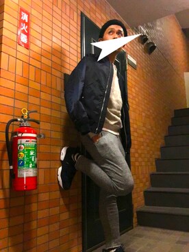 「SENSE OF PLACE by URBAN RESEARCH（センスオブプレイスバイアーバンリサーチ）のアイテム（MA-1）」を使った、Hirokiさん（メンズ・172cm）の秋コーディネート