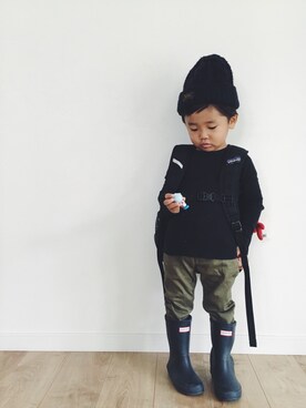 「HUNTER（ハンター）のハンター / キッズ ファーストクラッシック（レインシューズ）」を使った、aymさん（キッズ・90cm）の秋コーディネート