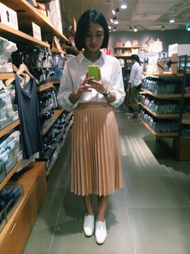 「Jeffrey Campbell（ジェフリーキャンベル）のアイテム（モカシン/デッキシューズ）」を使った、葉珈慧さん（レディース・155cm）の夏コーディネート