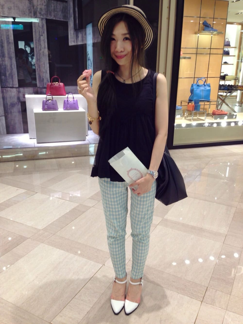 「Lily Brown、MARC BY MARC JACOBS、EMODA、E hyphen world gallary、yecca vecca、LADUREE」｜「LILY BROWNのLily Brown（キャップ、ブラック系）」を使った、Zooeyさん（レディース・164cm）の秋コーディネートの1枚目の写真