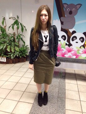 「khaki」｜「アイテム（腕時計）」を使った、Zooeyさん（レディース・164cm）の春コーディネート