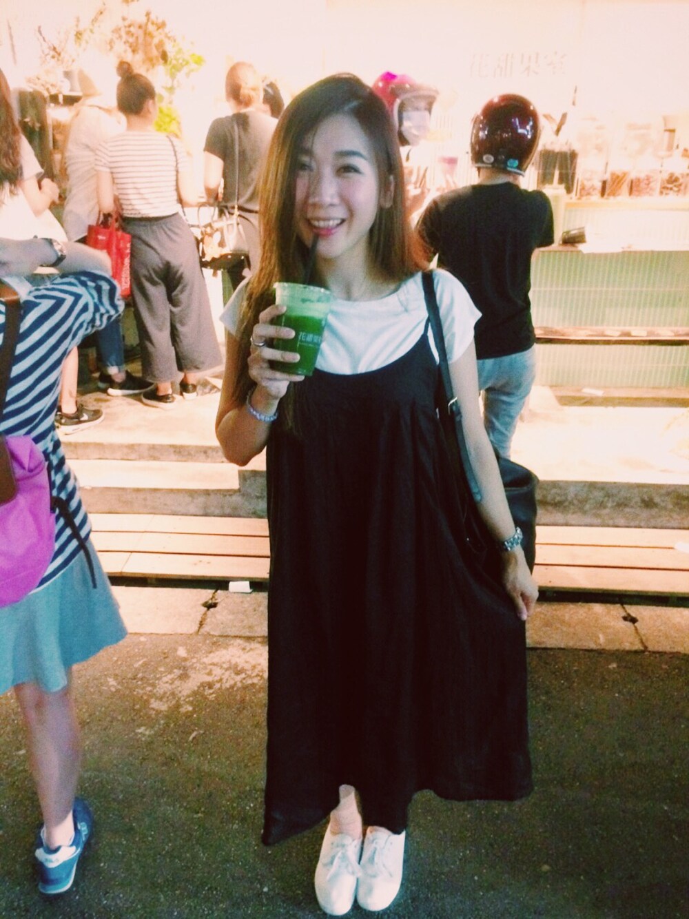 「ootd、outfit、juice、KBF、LOWRYS FARM、SM2、MUJI、MARC BY MARC JACOBS、onepiece、Taiwan」｜「LOWRYS FARMのLOWRYS FARM（サロペット/オーバーオール、ブラウン系）」を使った、Zooeyさん（レディース・164cm）の夏コーディネートの1枚目の写真