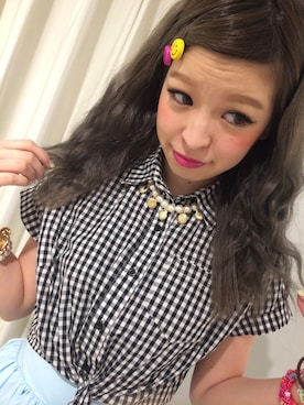 「ニコちゃん」｜「アイテム（アクセサリー）」を使った、みささん（レディース・158cm）の春コーディネート