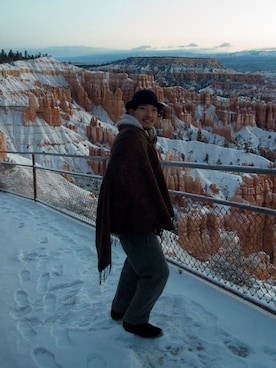 「アイテム（ストール/ショール）」を使った、MiULiiR  / Tommyさん（メンズ・170cm）の秋コーディネート