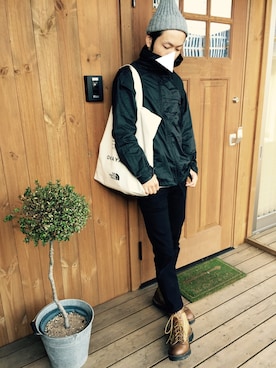 「ナイロンパーカー」｜「アイテム（ブーツ）」を使った、UNEさん（メンズ・173cm）の秋コーディネート