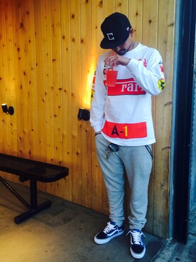 「CROOKS&CASTLES」｜Ceason Fucileさん（メンズ・168cm）の冬コーディネート