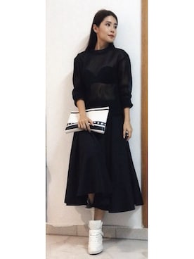「wearsg」｜「アイテム（クラッチバッグ）」を使った、EmilyLim佩琦さん（レディース・170cm）の冬コーディネート