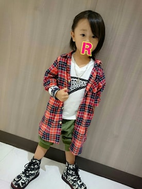 「赤チェック」｜「アイテム（財布/小物）」を使った、-粋-さん（キッズ・100cm）の秋コーディネート