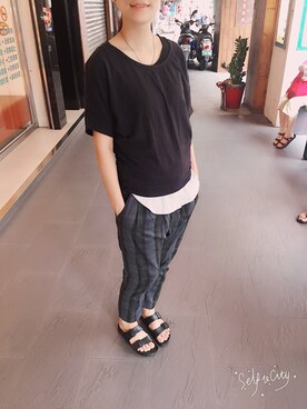 「FCUK（フレンチコネクション）のアイテム」を使った、Kiki Hsuさん（レディース・167cm）の夏コーディネート