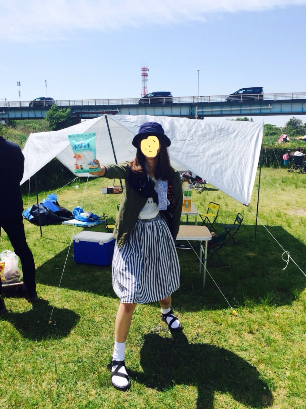 「BBQ、ストライプスカート、ブルゾン、バケットハット、chaco、haco.」｜「haco!のストライプスカート（スカート、ブルー系）」を使った、あーちゃんさん（レディース・173cm）の春コーディネートの1枚目の写真