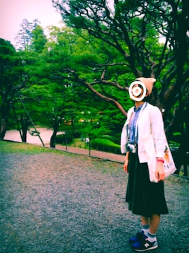 「カメラ女子」｜「アイテム（ニットキャップ/ビーニー）」を使った、かえでさん（レディース・165cm）の春コーディネート