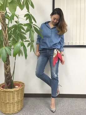 「ダンガリーシャツ」｜「アイテム（腕時計）」を使った、miyaさん（レディース・155cm）の冬コーディネート