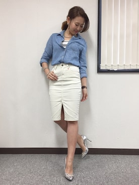 「ダンガリーシャツ」｜「アイテム（腕時計）」を使った、miyaさん（レディース・155cm）の春コーディネート