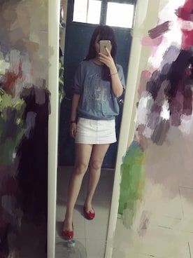 「DAZZLE（ダズル）のアイテム（Tシャツ/カットソー、ブルー系）」を使った、鹅妹子婴さん（レディース・158cm）の春コーディネート