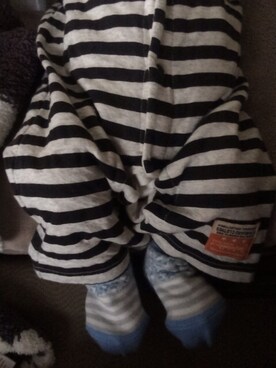 「アイテム（ロンパース、ブラック系）」を使った、tocoriさん（キッズ・60cm）の冬コーディネート