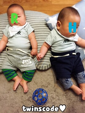 「アイテム（ママ＆ベビー、グリーン系）」を使った、RHさん（キッズ・60cm）の春コーディネート