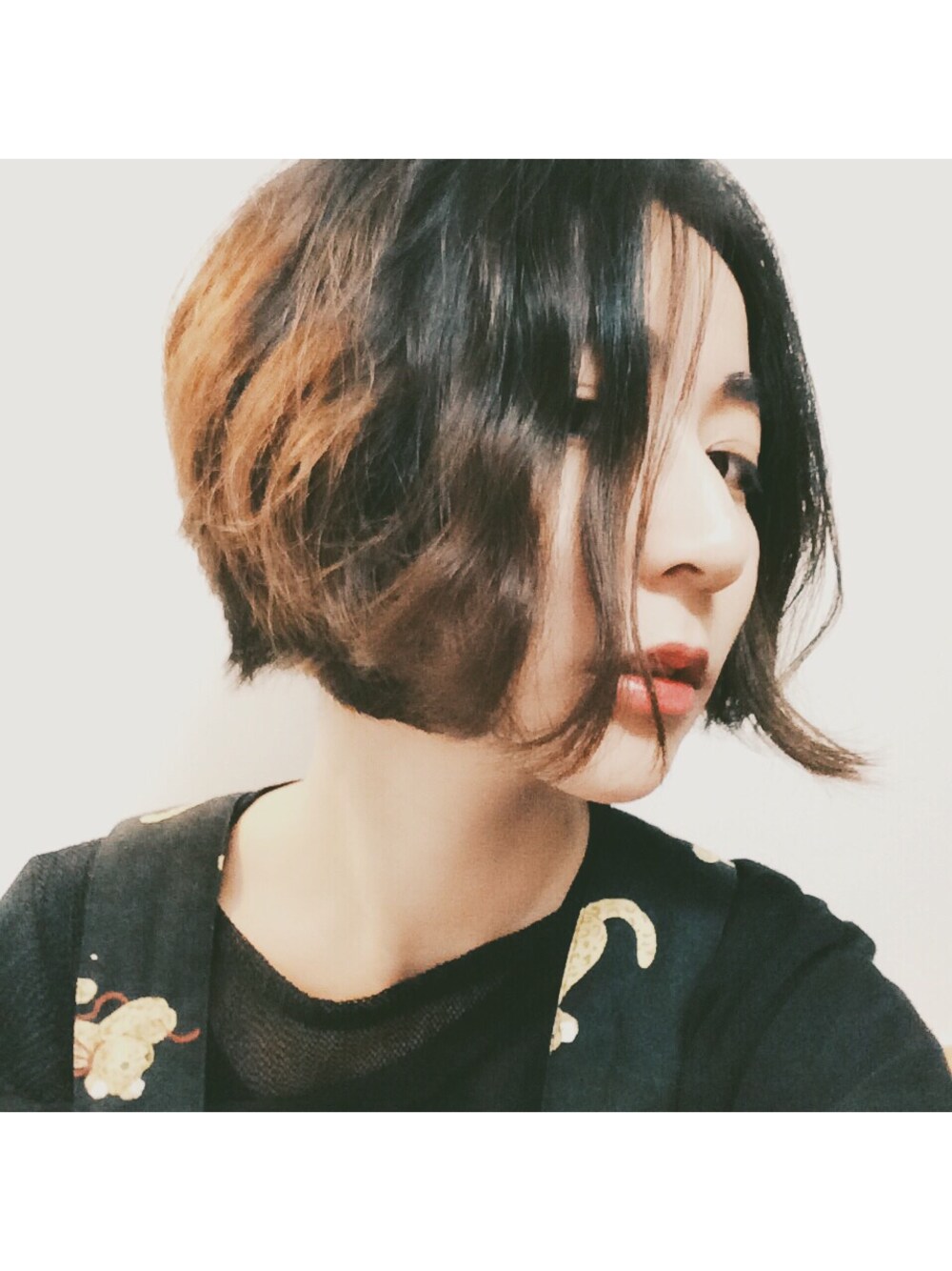 「Hong Kong、Japan、vintage、古着」｜「VINTAGEのVintage overall in adorable bear pattern （つなぎ/オールインワン、ブラック系）」を使った、maness.kmyさん（レディース・154cm）の冬コーディネートの1枚目の写真