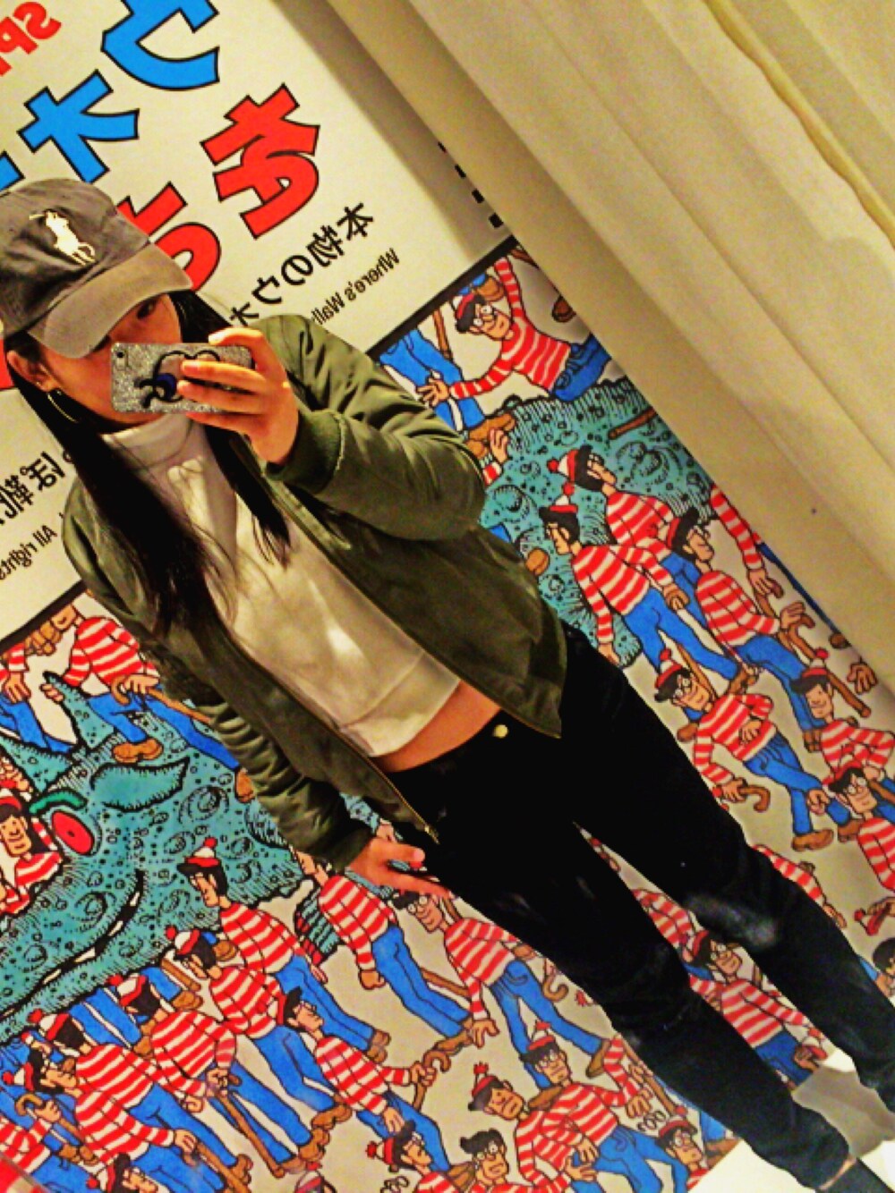 「ootd、ヘソだし、MA-1、ニークラッシュ、ウォーリーをさがせ！、Polo Ralph Lauren」｜「SPINNSのアイテム（ミリタリージャケット、グリーン系）」を使った、miho☺︎︎さん（レディース・163cm）の春コーディネートの1枚目の写真