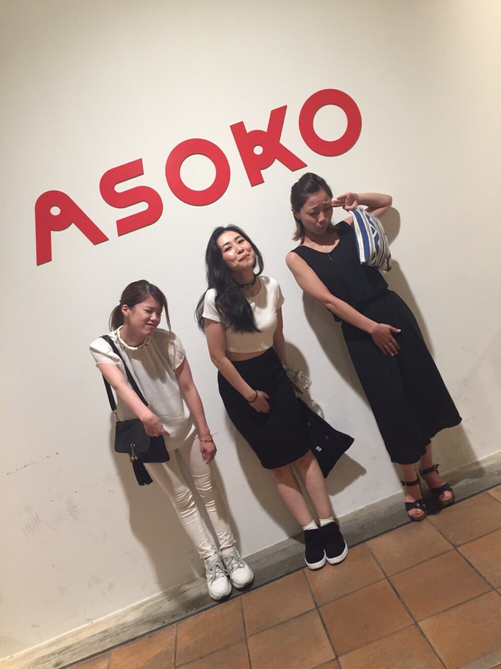 「UNIF、AREth」｜「jouetieのアイテム（Tシャツ/カットソー、ホワイト系）」を使った、lilkpanda81さん（レディース・158cm）の夏コーディネートの1枚目の写真