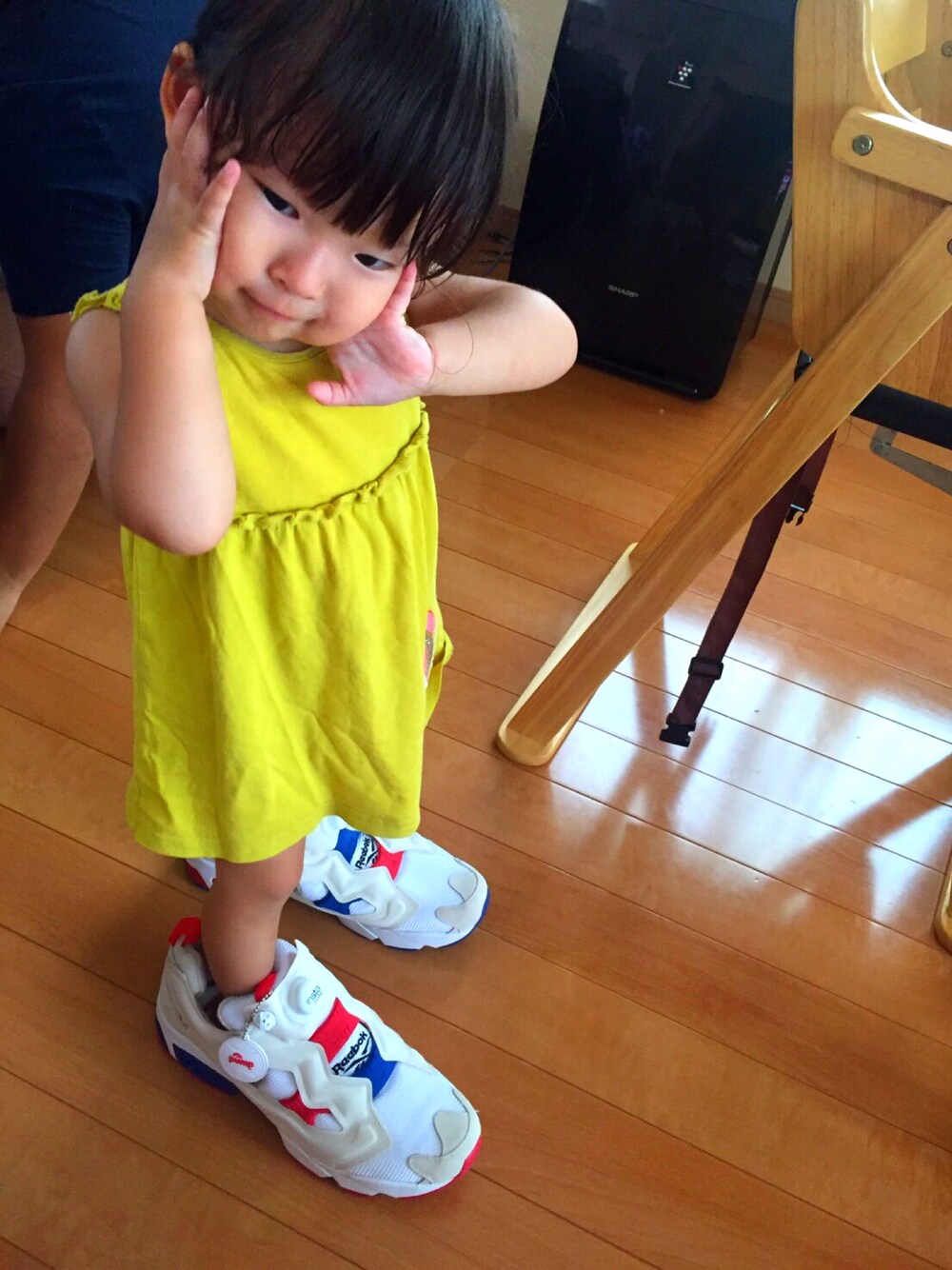 「リーボック(Reebok)、メゾンキツネ、スニーカー」｜「Reebokのアイテム（スニーカー、ホワイト系）」を使った、a2cさん（メンズ・167cm）の夏コーディネートの1枚目の写真