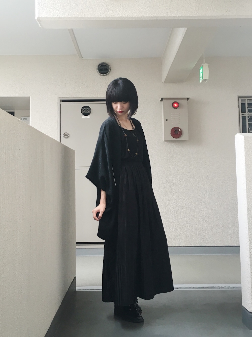 「ootd、和装、和服、羽織り、オールブラック」｜「EMODAのWプリーツマキシスカート（スカート、ブラック系）」を使った、ｋａｈｏさん（レディース・165cm）の秋コーディネートの1枚目の写真