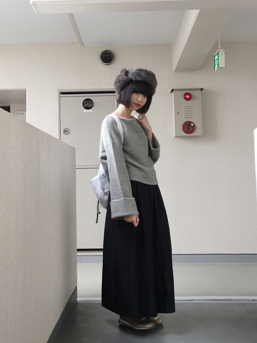「JEANASISの5Gガーターワイドスリーブプルオーバー/729982（ニット/セーター、グレー系）」を使った、ｋａｈｏさん（レディース・165cm）の秋コーディネートの1枚目の写真