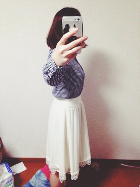 「UNIQLO（ユニクロ）のアイテム（シャツ/ブラウス、ブラック系）」を使った、Kagari Hiroseさんの春コーディネート