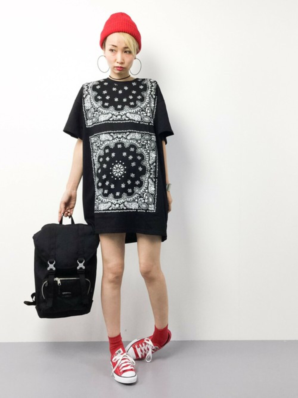 「ワンピース、ブラック、ペイズリー柄、夏、ブラックコーデ、LHP、ラフ、ラフコーデ、オトナカジュアル、ロックテイスト」｜「L.H.PのAZIONE×LHP/アジオネ×エルエイチピー/Peisley Onepiece <6016166>（ワンピース、ブラック系）」を使った、COLLENTE(yuco)さん（レディース・168cm）の夏コーディネートの1枚目の写真